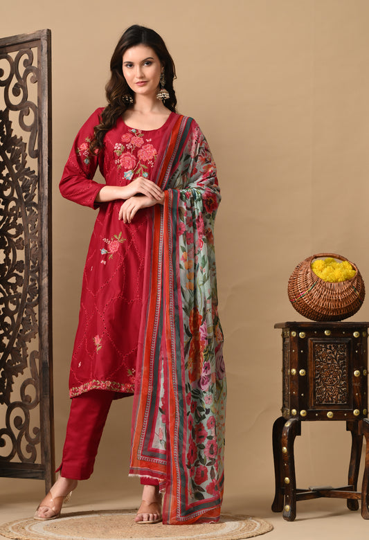Reddish Pink Kurta Set with Beautiful Thread Work