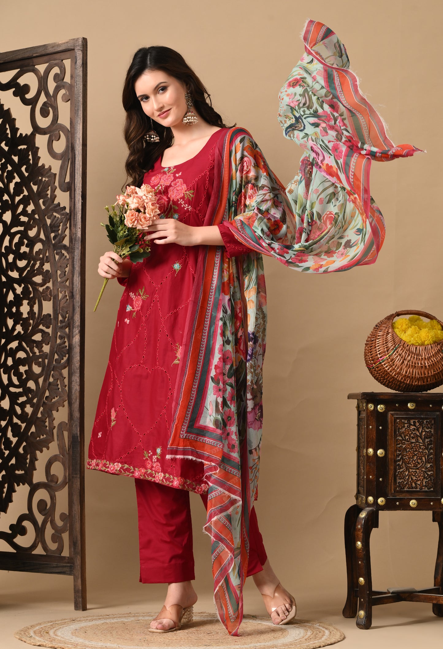 Reddish Pink Kurta Set with Beautiful Thread Work