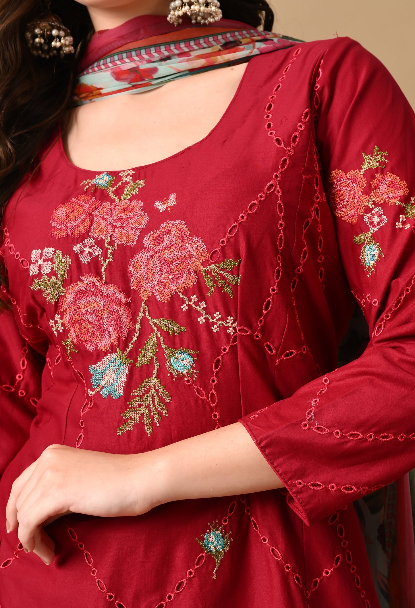 Reddish Pink Kurta Set with Beautiful Thread Work