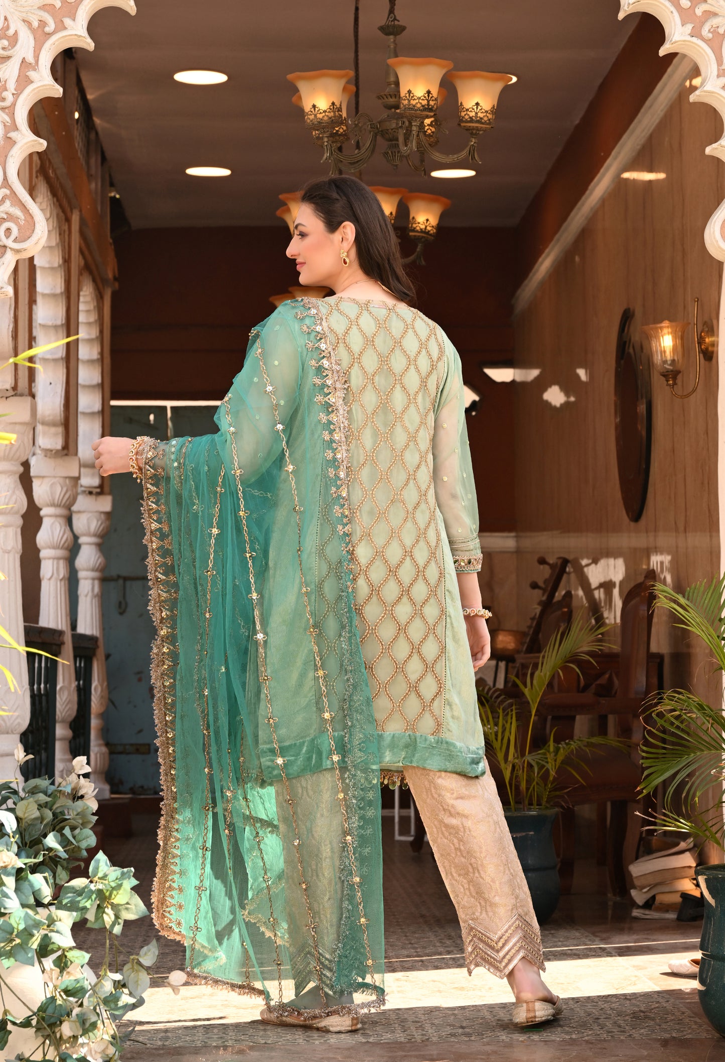 Elegant Green Kurta Set with Gota Patti, Dabka, and Mirror Work