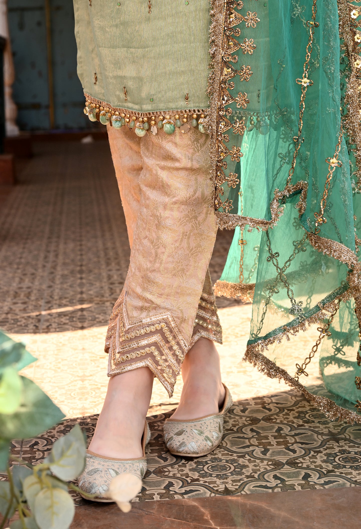 Elegant Green Kurta Set with Gota Patti, Dabka, and Mirror Work