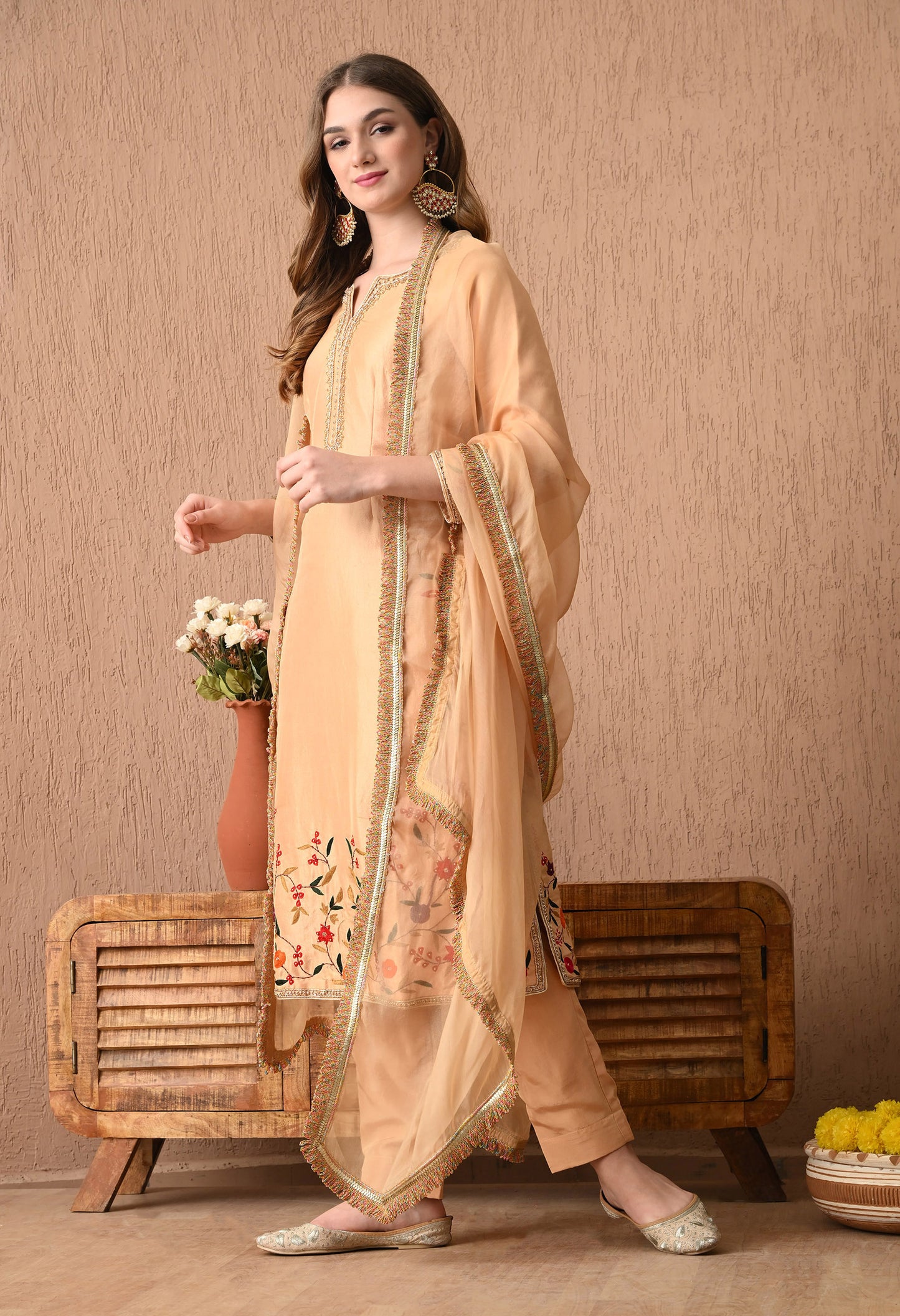 Stunning Creamish Yellow Kurta Set with Beautiful Zardozi, and Thread Work
