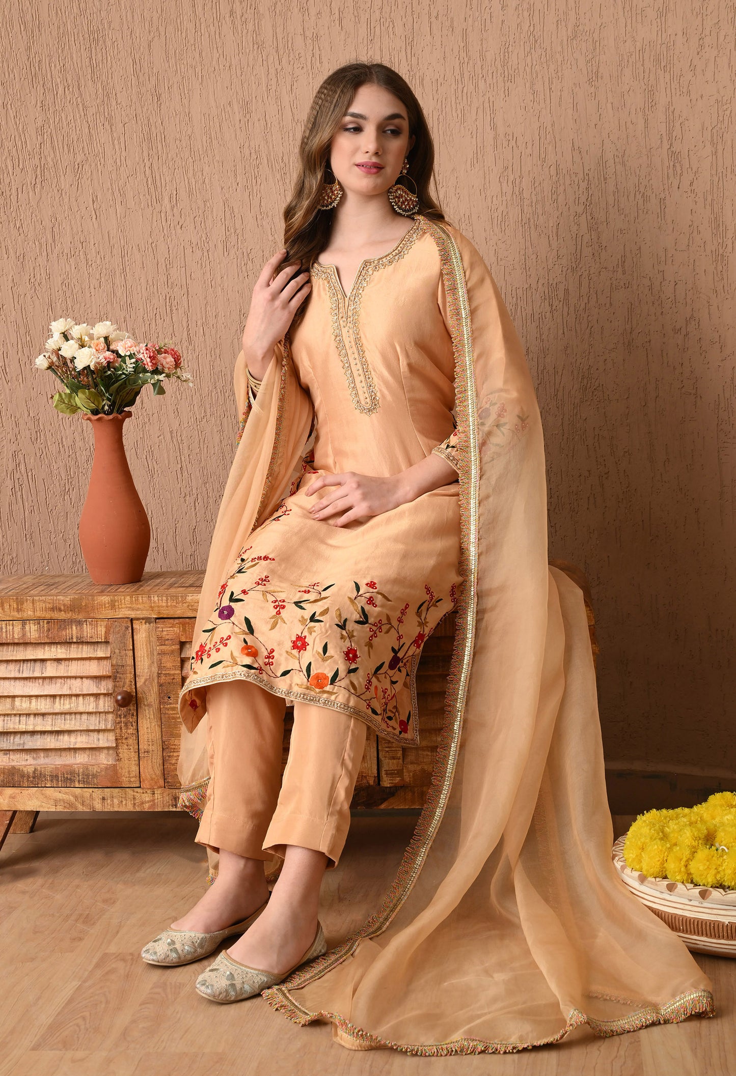 Stunning Creamish Yellow Kurta Set with Beautiful Zardozi, and Thread Work
