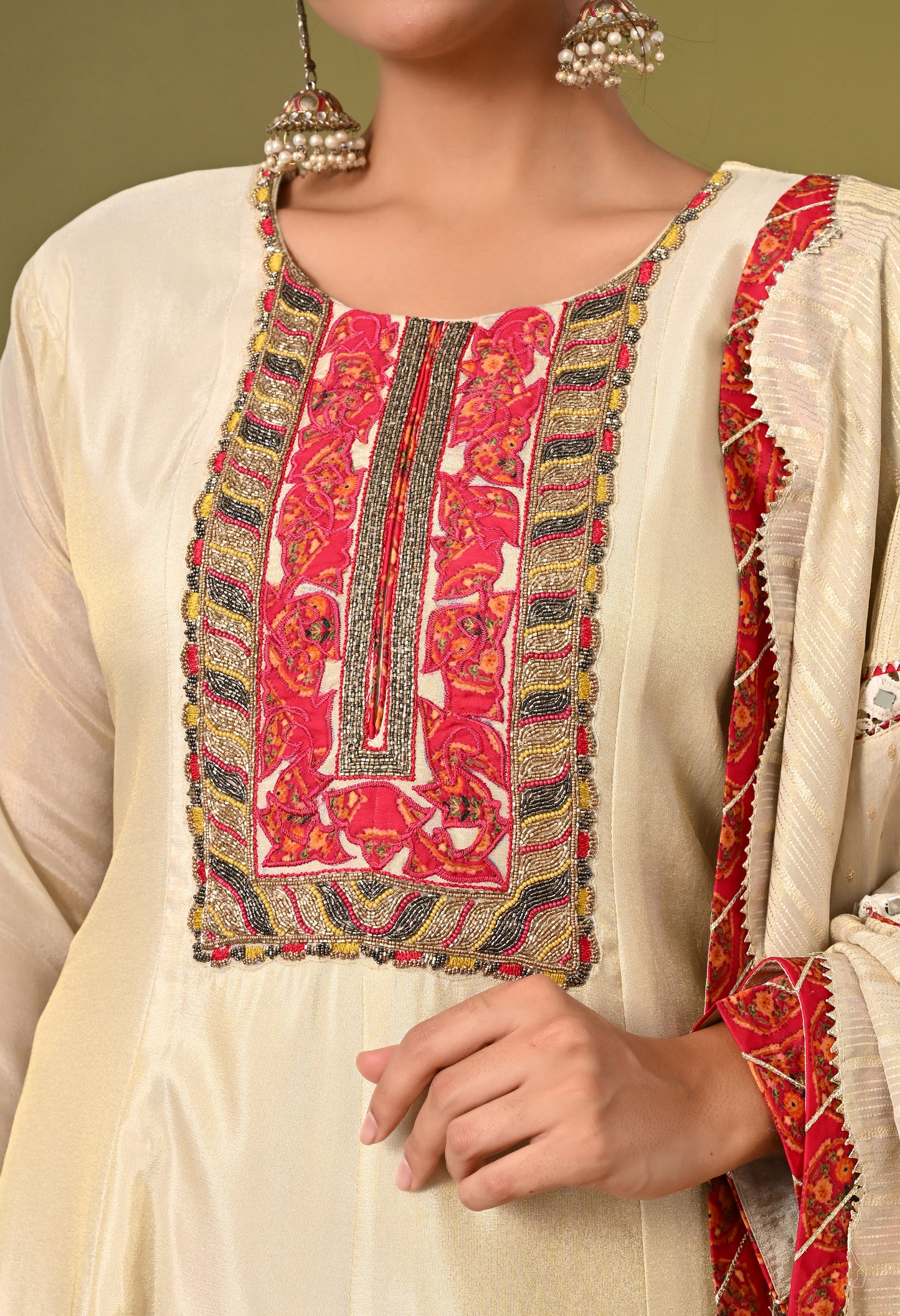 Mesmerising Cream Kurta Set with Zardozi, Cutdana, and Mirror Work