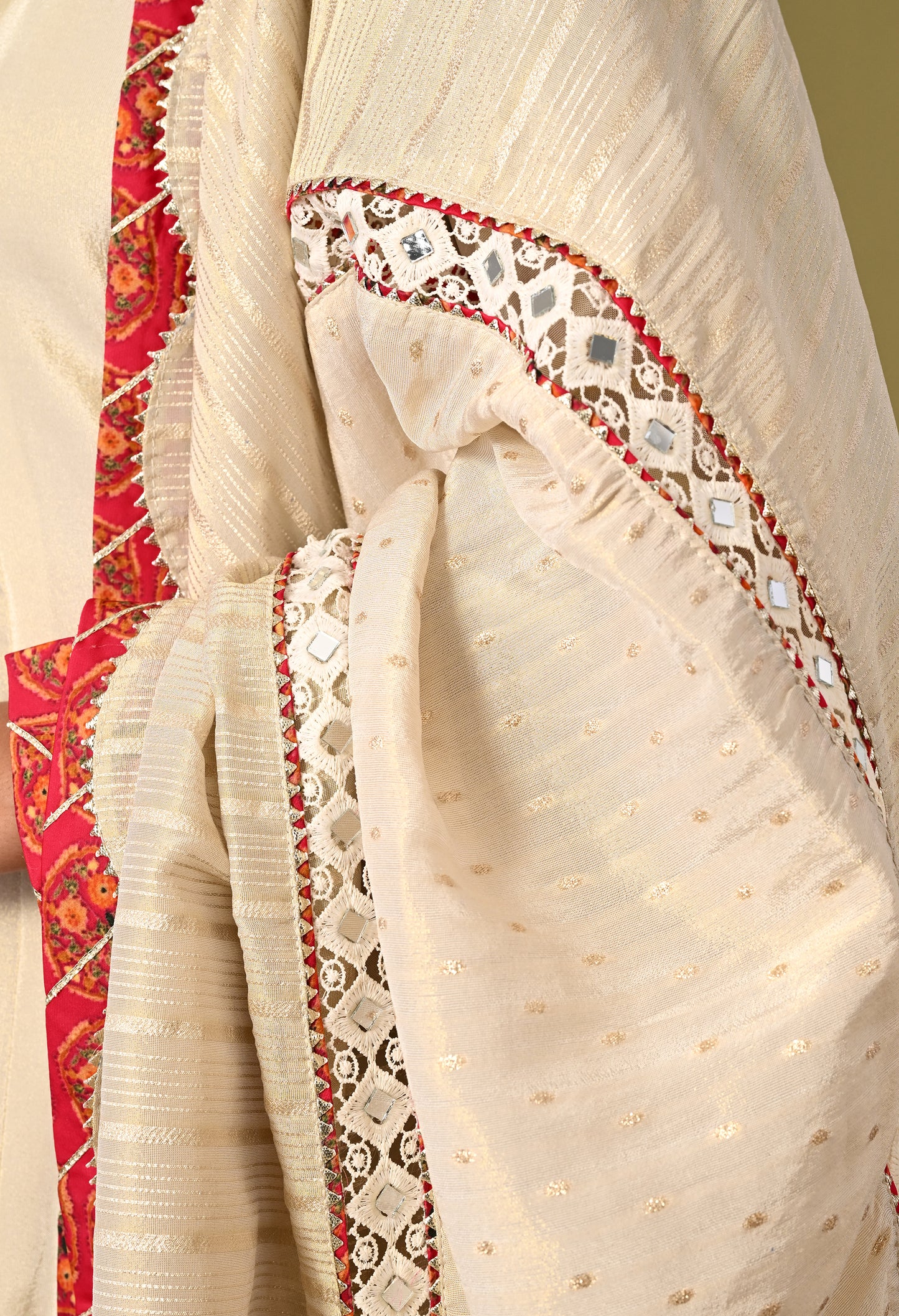 Mesmerising Cream Kurta Set with Zardozi, Cutdana, and Mirror Work
