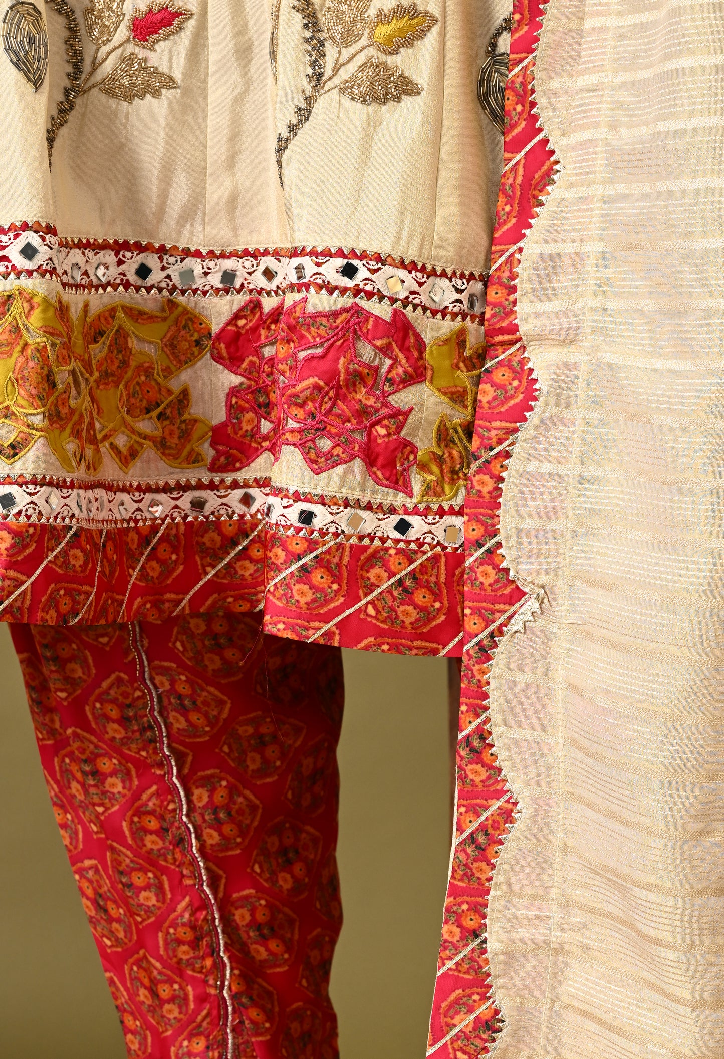 Mesmerising Cream Kurta Set with Zardozi, Cutdana, and Mirror Work