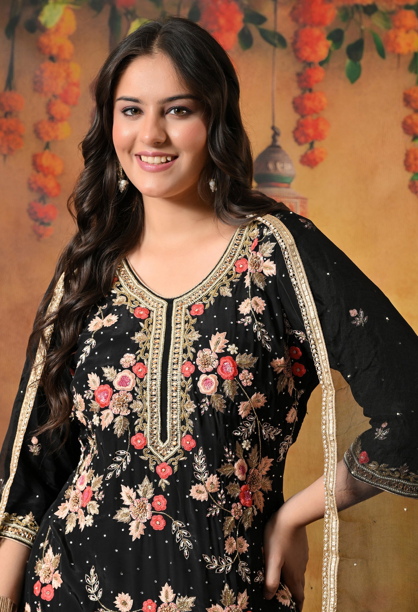 Striking Black Kurta Set with Elegant Zardozi Embroidery