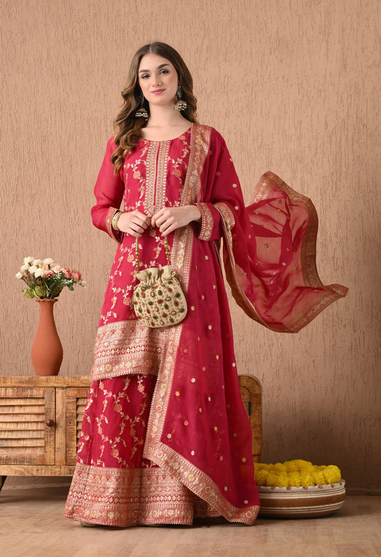 Exquisite Dark Pink Lehnga Set with Banarsi Weaving and Zardozi Work