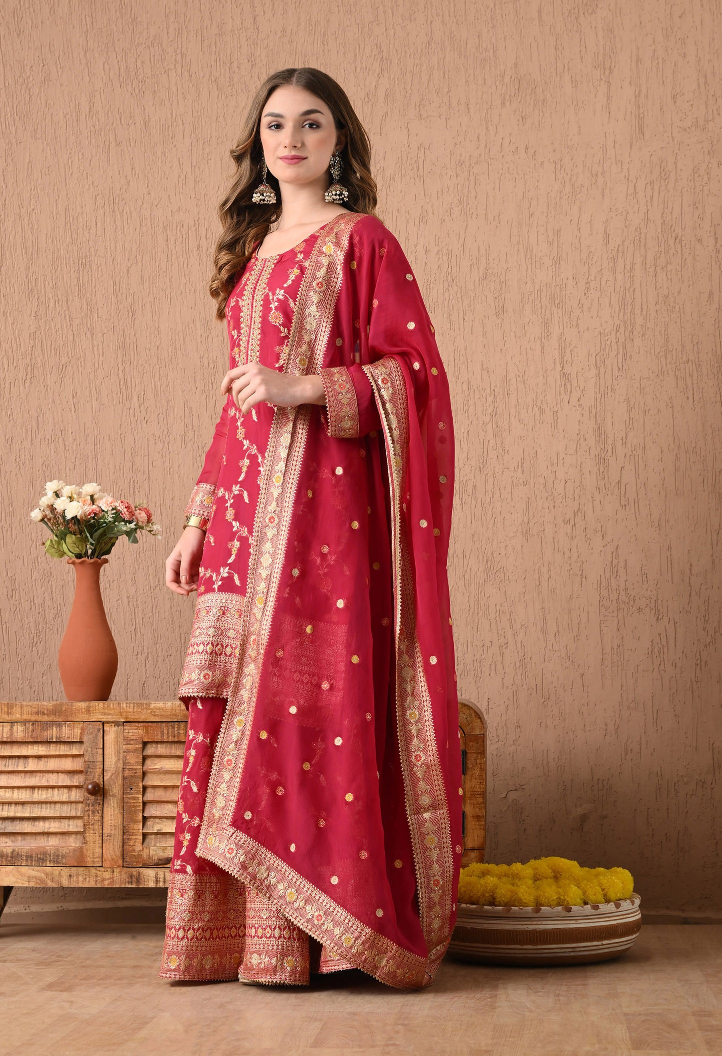 Exquisite Dark Pink Lehnga Set with Banarsi Weaving and Zardozi Work