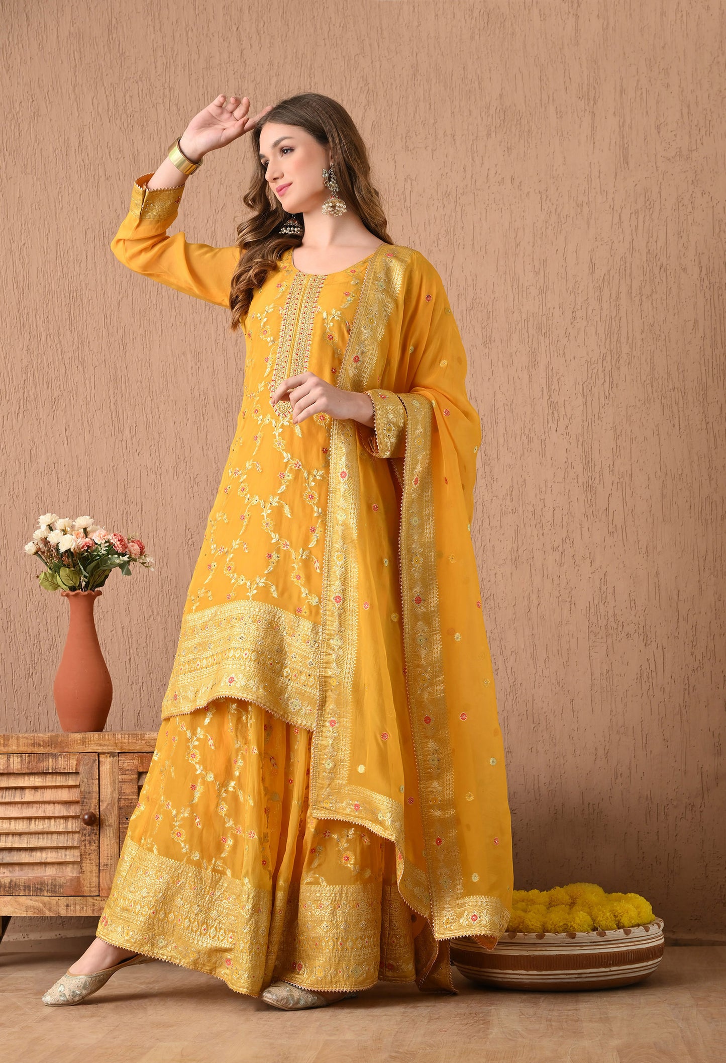 Elegant Yellow Lehnga Set with Banarsi Weaving and Zardozi Work