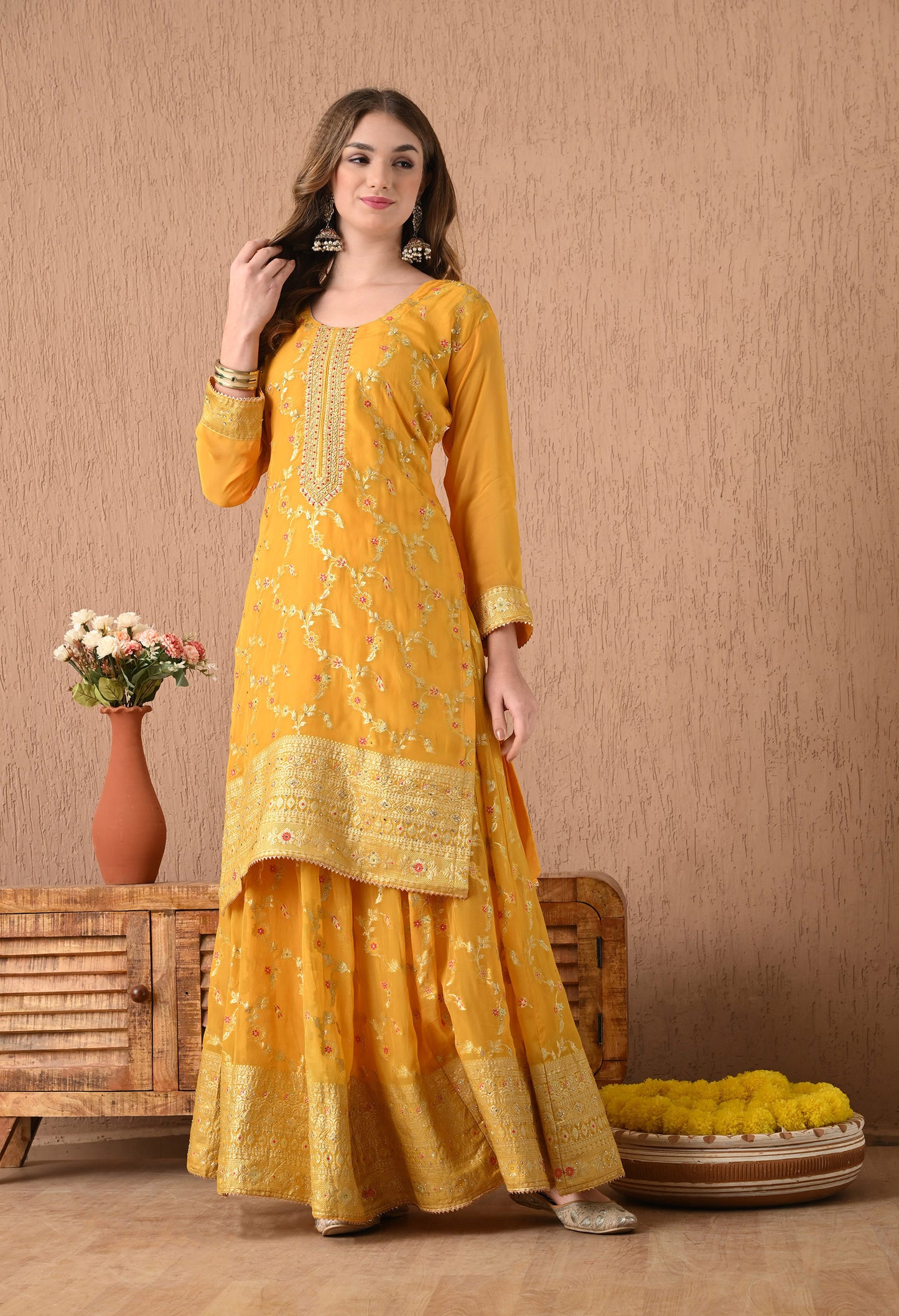 Elegant Yellow Lehnga Set with Banarsi Weaving and Zardozi Work