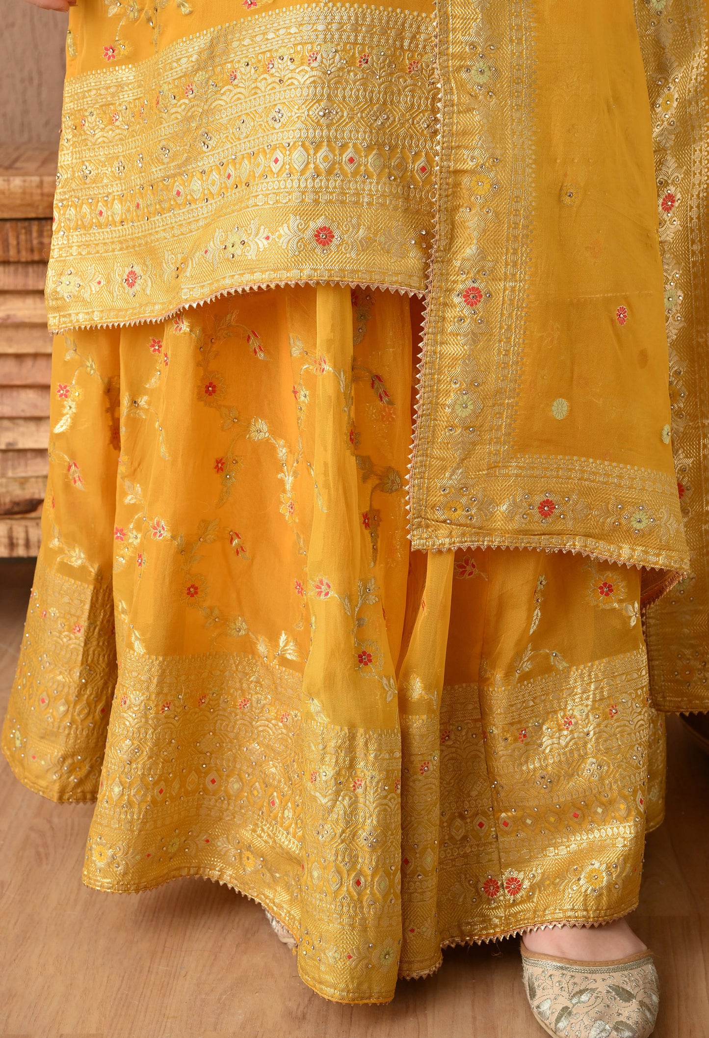 Elegant Yellow Lehnga Set with Banarsi Weaving and Zardozi Work