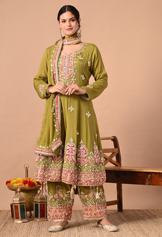 Beauitful Green Kurta Set with Gota Patti, Zardozi, Dabka, Mirror, and Applique Work