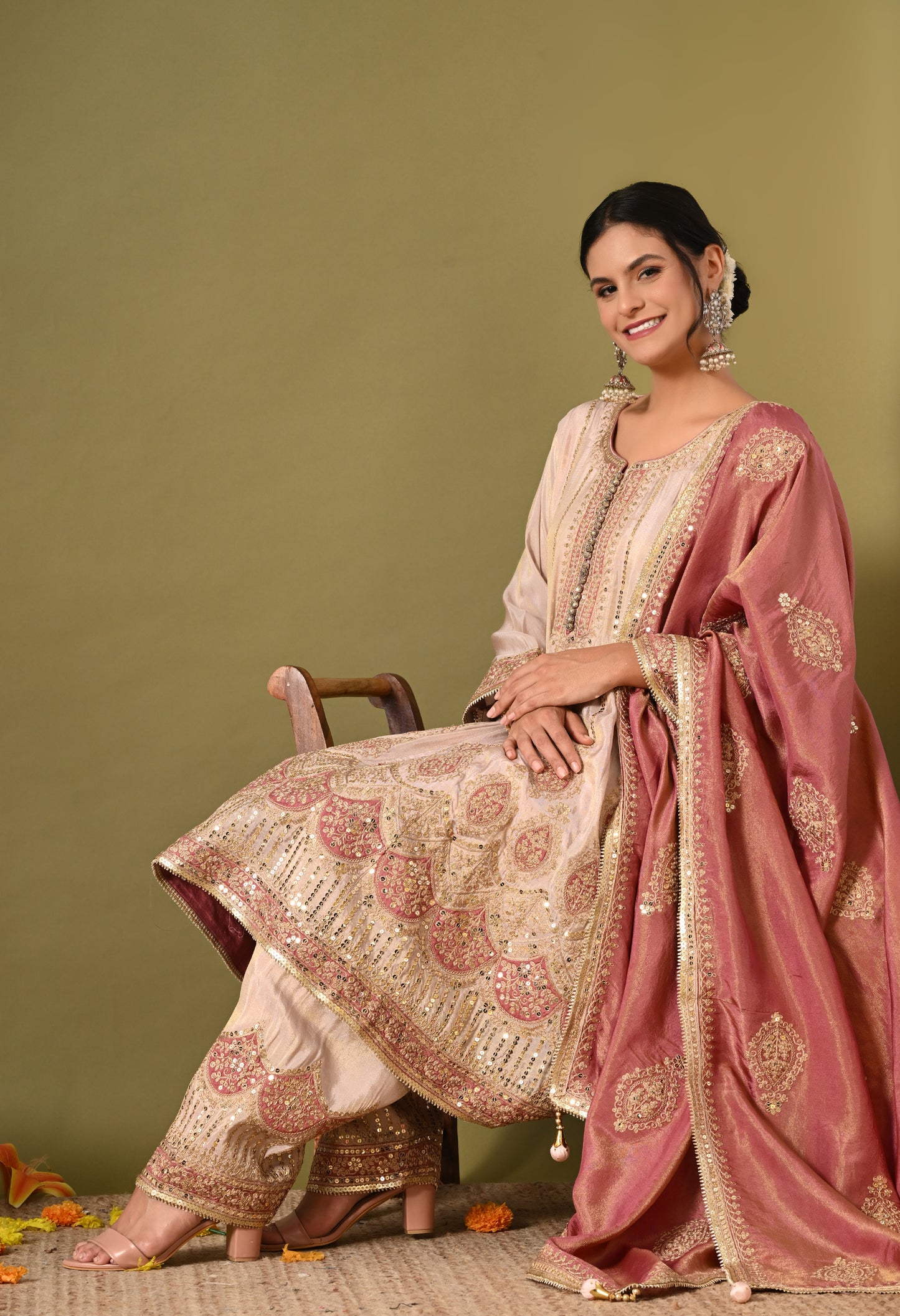 Charming Cream Kurta Set with Zardozi and Sequin Work