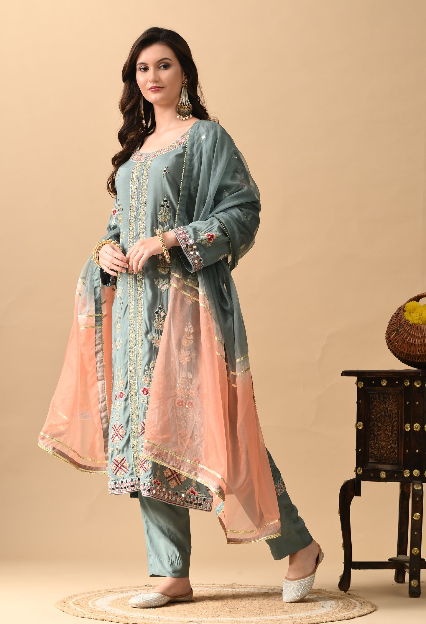 Grey Threadwork Kurta Set with Mirror and Sequins