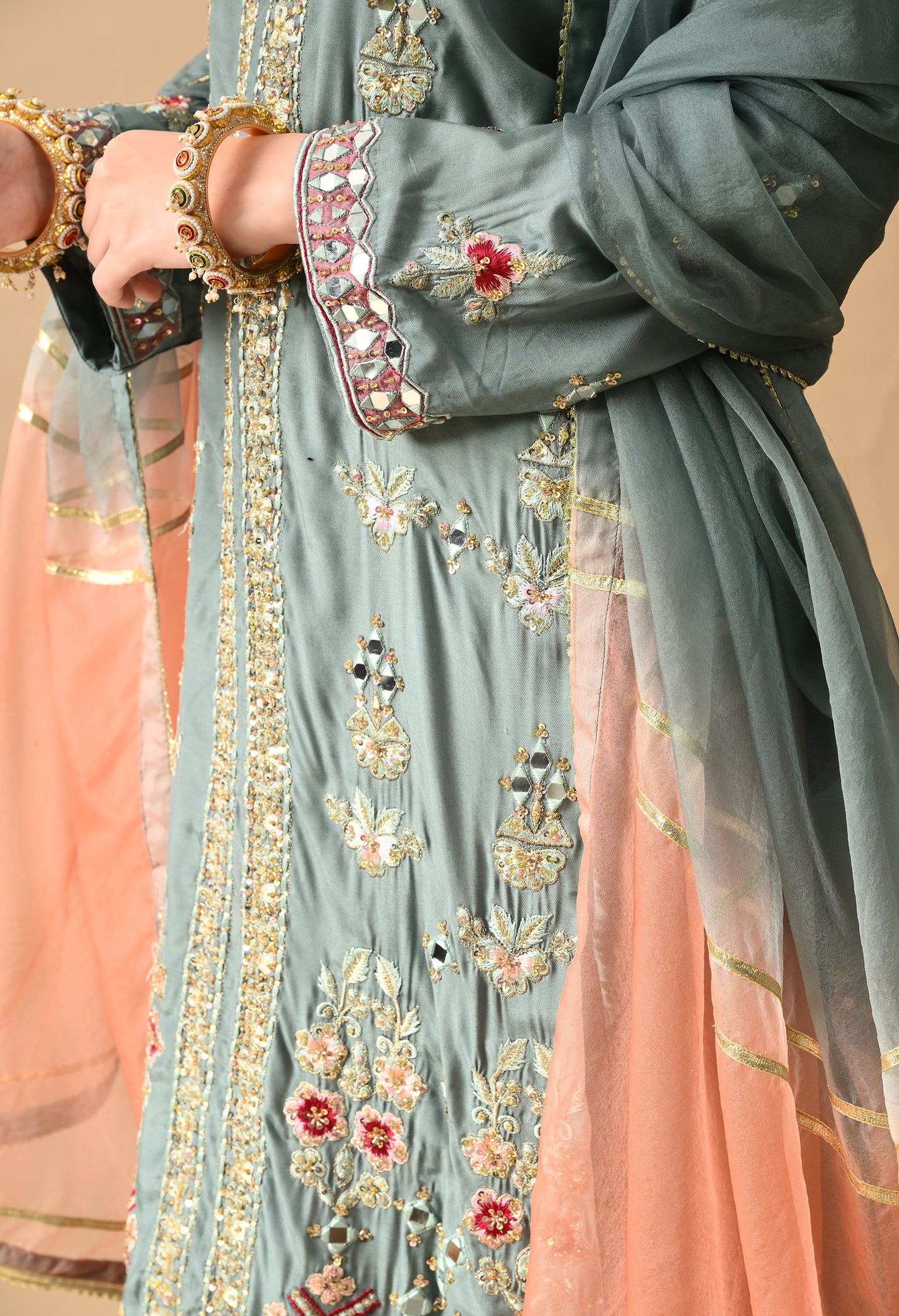 Grey Threadwork Kurta Set with Mirror and Sequins