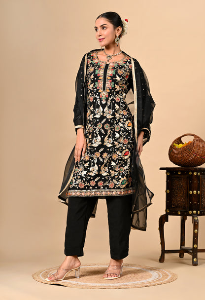 Black Kurta Set with Astonishing Gotta, Dabka, Thread, and Zardozi Work