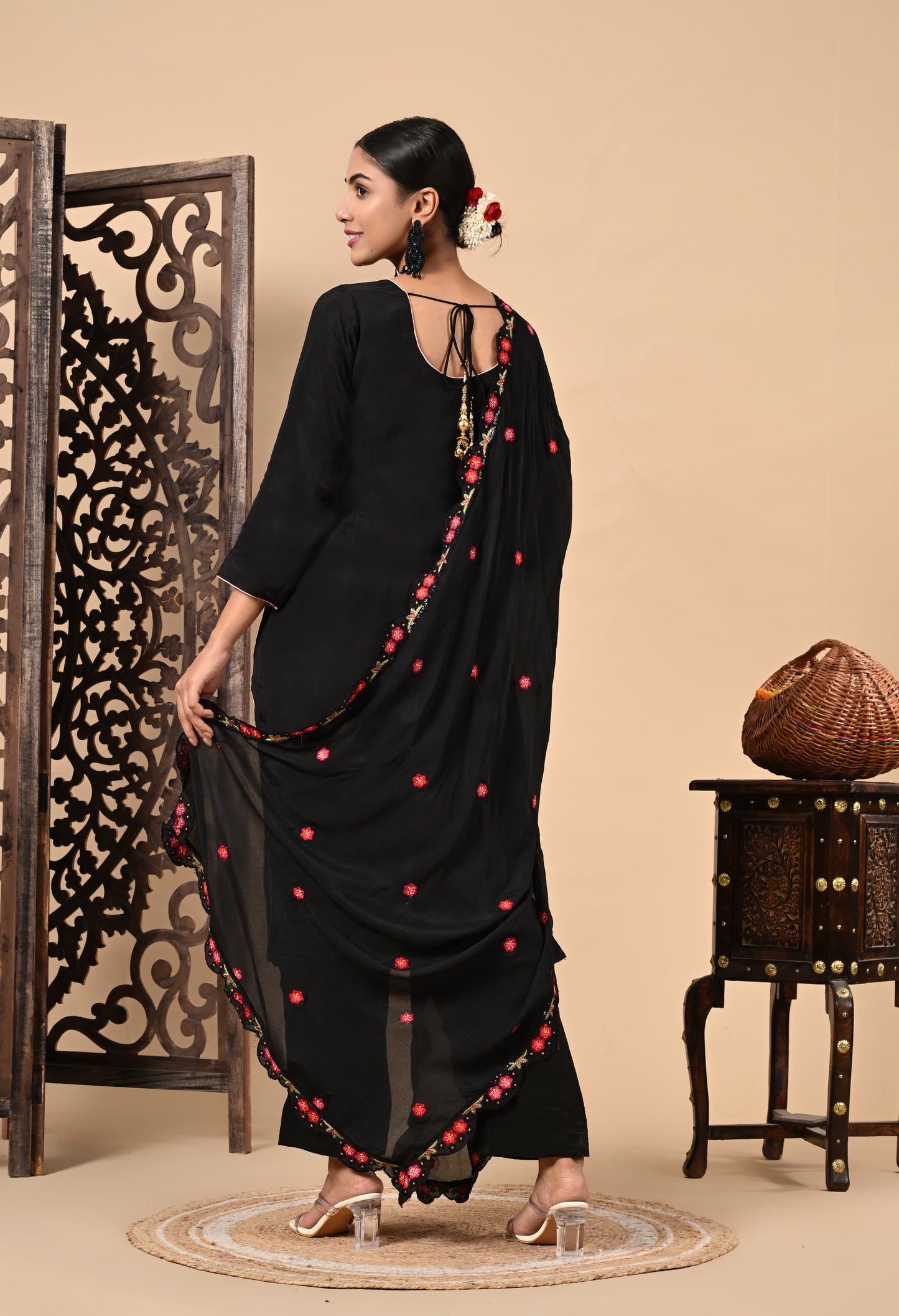 Graceful Black Kurta Set with Elegant Thread and Sequence Work