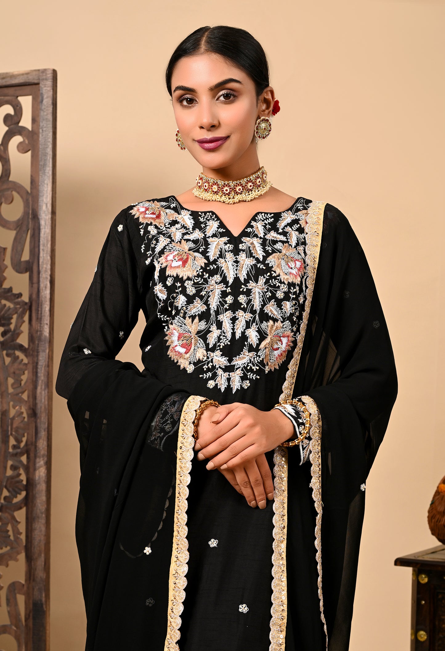 Dark Black Kurta Set with Thread and Zardozi Work