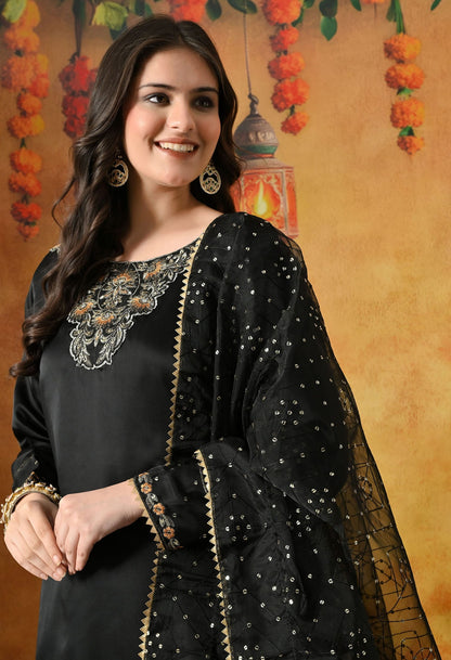 Black Kurta Set with Zardozi, Thread & Sequin Work.