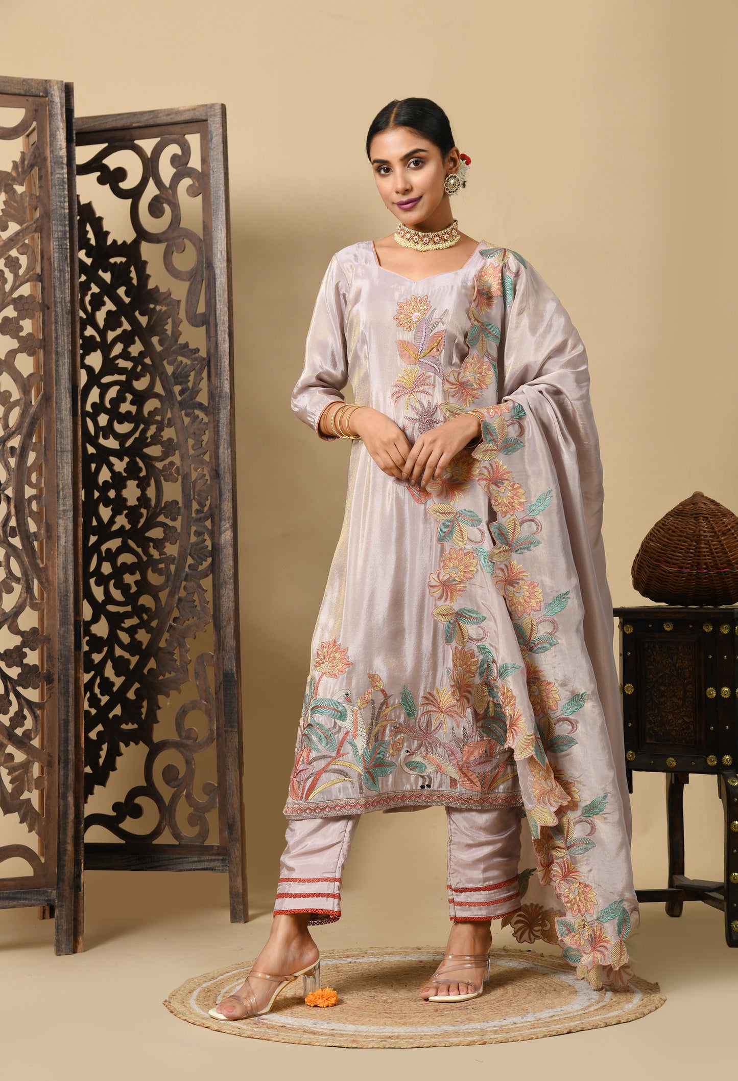 Light Purple Kurta Set with Mesmerising Parsi Thread Work