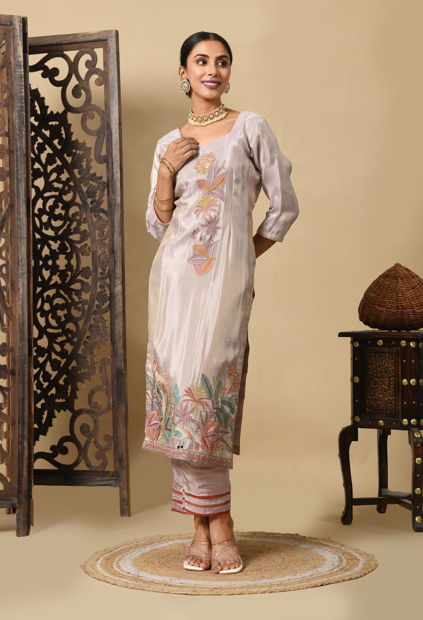 Light Purple Kurta Set with Mesmerising Parsi Thread Work