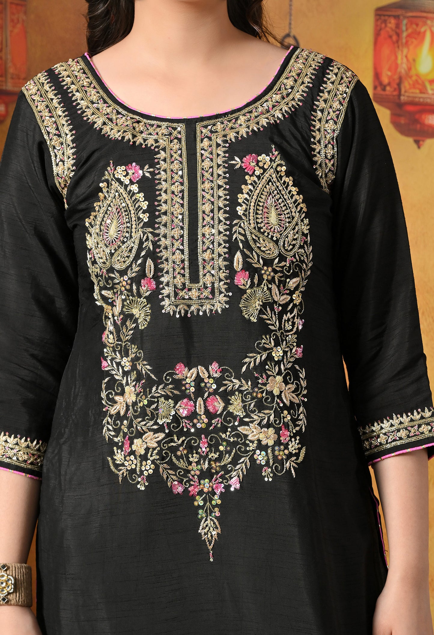 Exquisite Black Kurta Set with Opulent Zardozi Embroidery