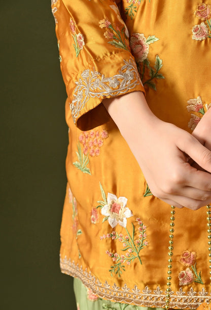 Yellow Kurta Set with Thread & Zardozi Work.