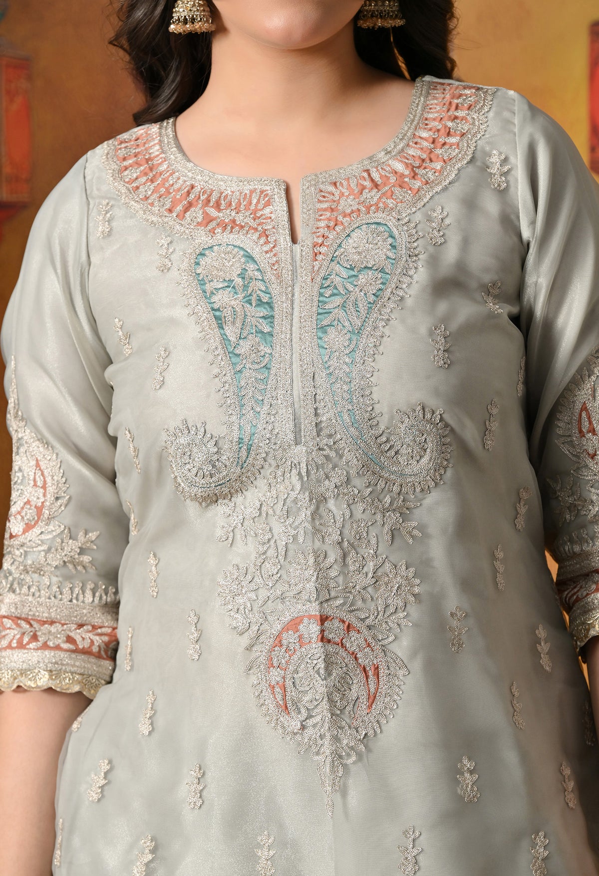 Pearl Grey Gharara Set With Delicate Zardozi & Applique Work