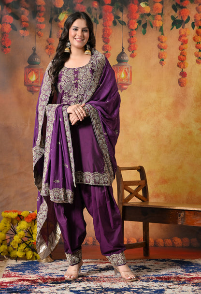 Luxurious Purple Kurta Set with Zardozi and Crystal Cutdana Embroidery