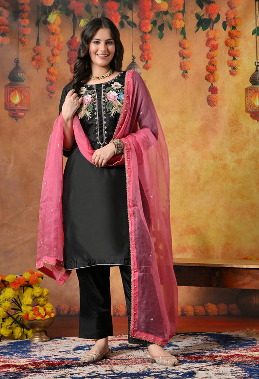Charismatic Black Kurta Set with Zardozi, Sequin, Sippi, and Thread Work