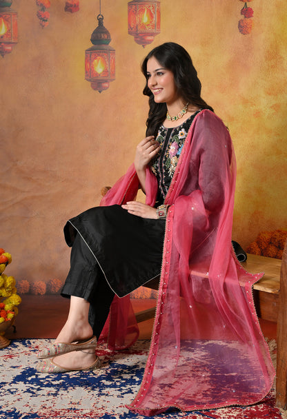 Charismatic Black Kurta Set with Zardozi, Sequin, Sippi, and Thread Work