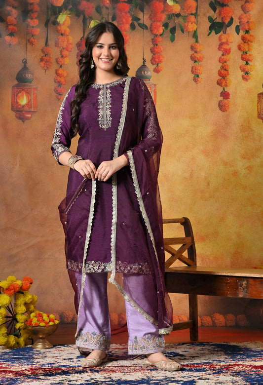 Elegant Purple Kurta Set with Intricate Zardozi Embroidery