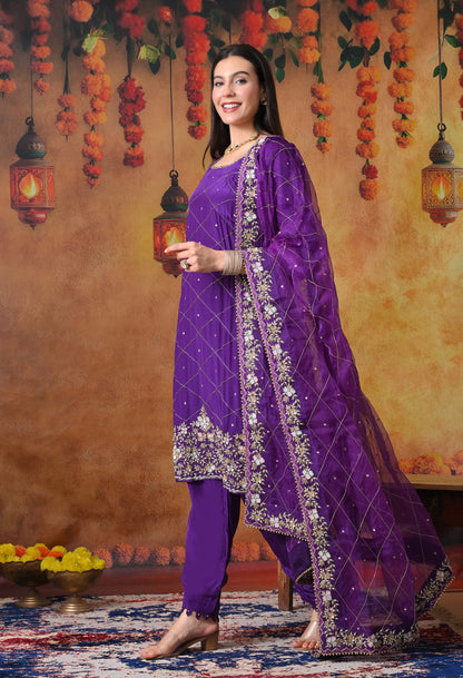 Elegant Purple Kurta Set with Luxurious Zardozi Embroidery