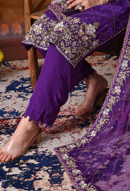 Elegant Purple Kurta Set with Luxurious Zardozi Embroidery