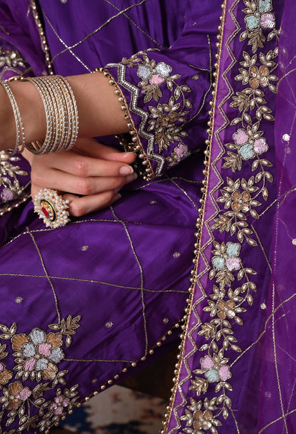 Elegant Purple Kurta Set with Luxurious Zardozi Embroidery