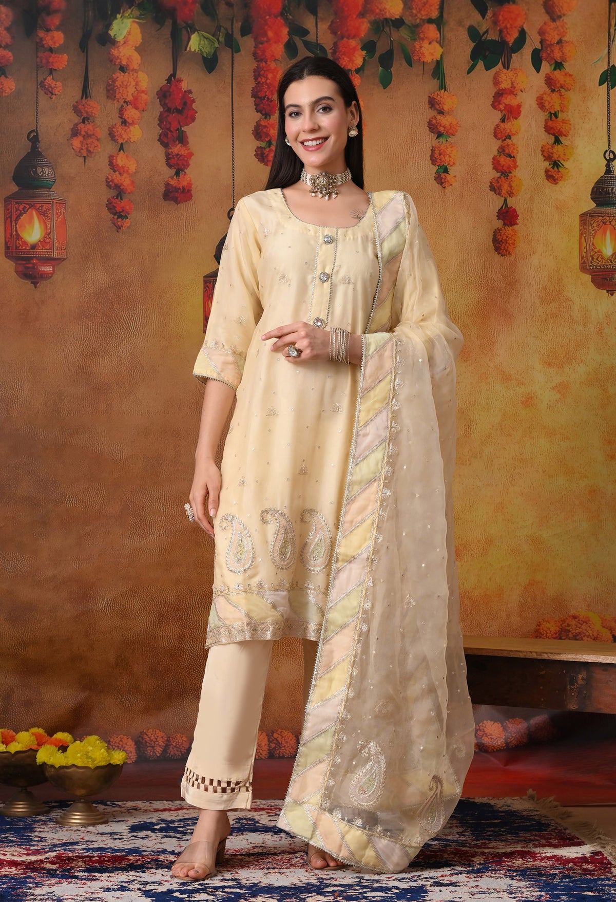Elegant Light Yellow Kurta Set with Zardozi Embroidery