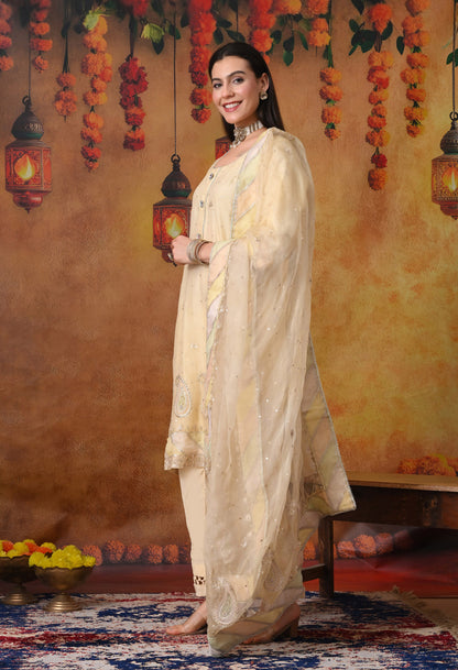 Elegant Light Yellow Kurta Set with Zardozi Embroidery