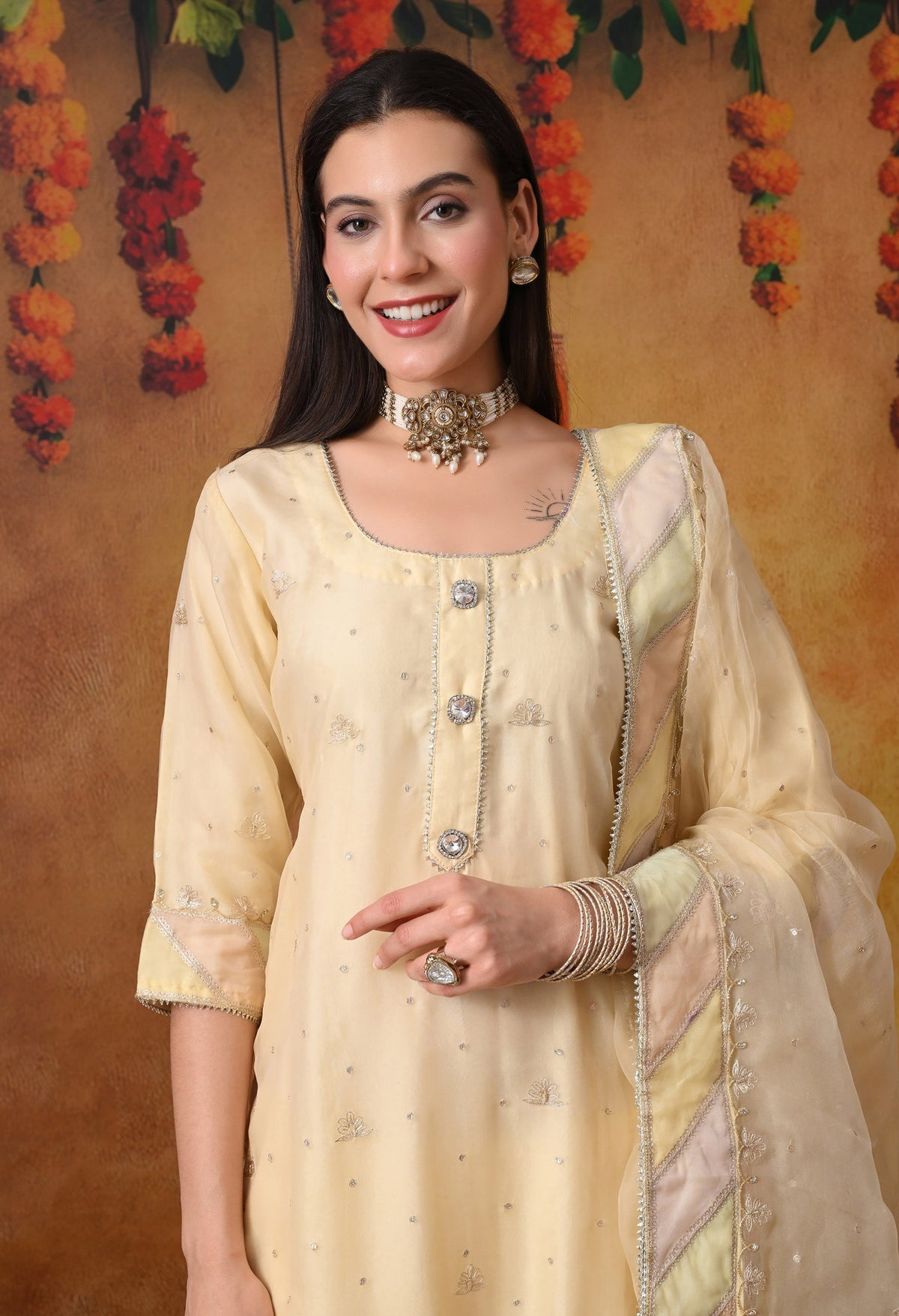 Elegant Light Yellow Kurta Set with Zardozi Embroidery