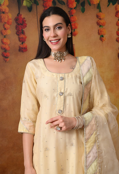 Elegant Light Yellow Kurta Set with Zardozi Embroidery