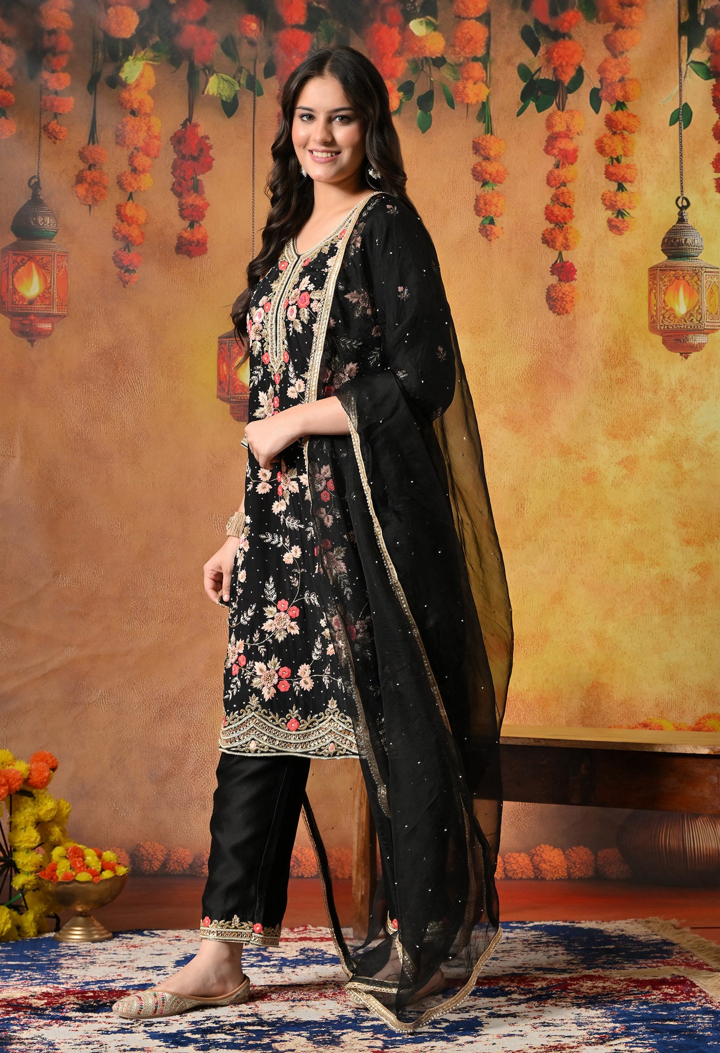 Striking Black Kurta Set with Elegant Zardozi Embroidery