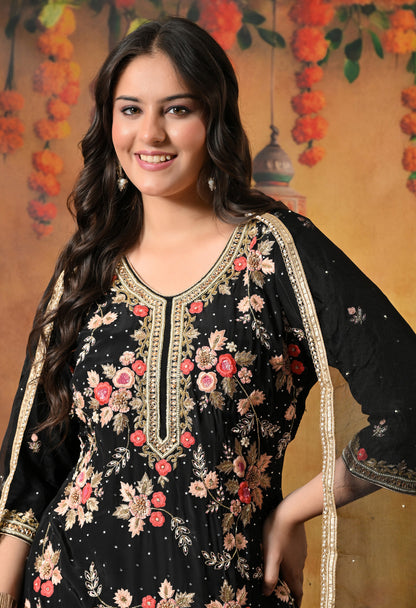 Striking Black Kurta Set with Elegant Zardozi Embroidery