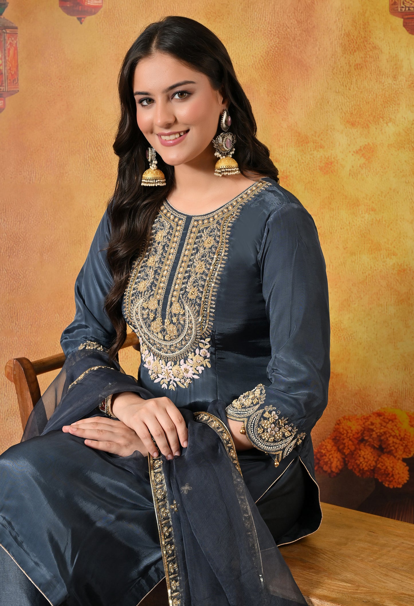Chic Charcoal Grey Silk Kurta Set with Intricate Zardozi Details