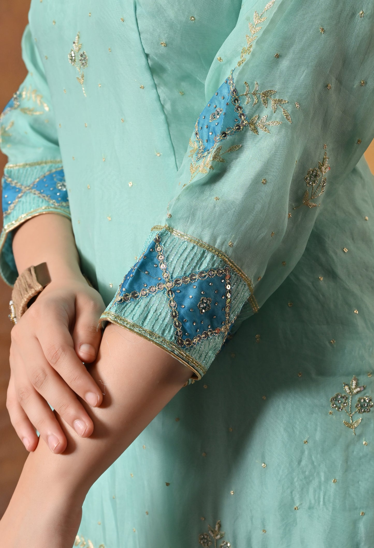 Charming Sky Blue Kurta Set with Delicate Zardozi Embroidery