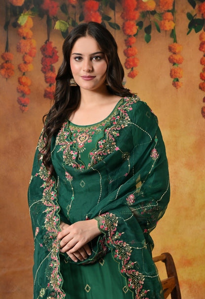 Luxurious Dark Green Crepe Kurta Set with Exquisite Zardozi Embroidery