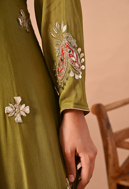 Beauitful Green Kurta Set with Gotta, Zardozi, Dabka, Mirror, and Applique Work