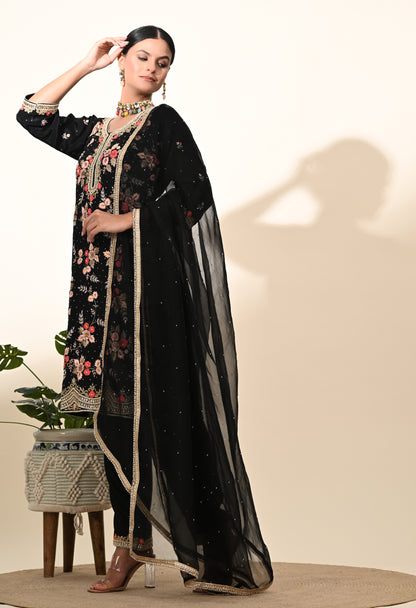 Striking Black Kurta Set with Elegant Zardozi Embroidery