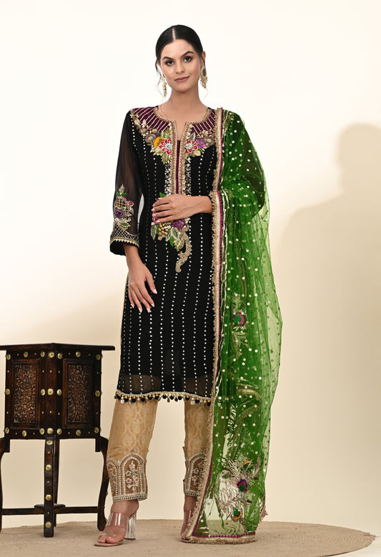 Sophisticated Black Kurta Set with Luxurious Zardozi Embroidery