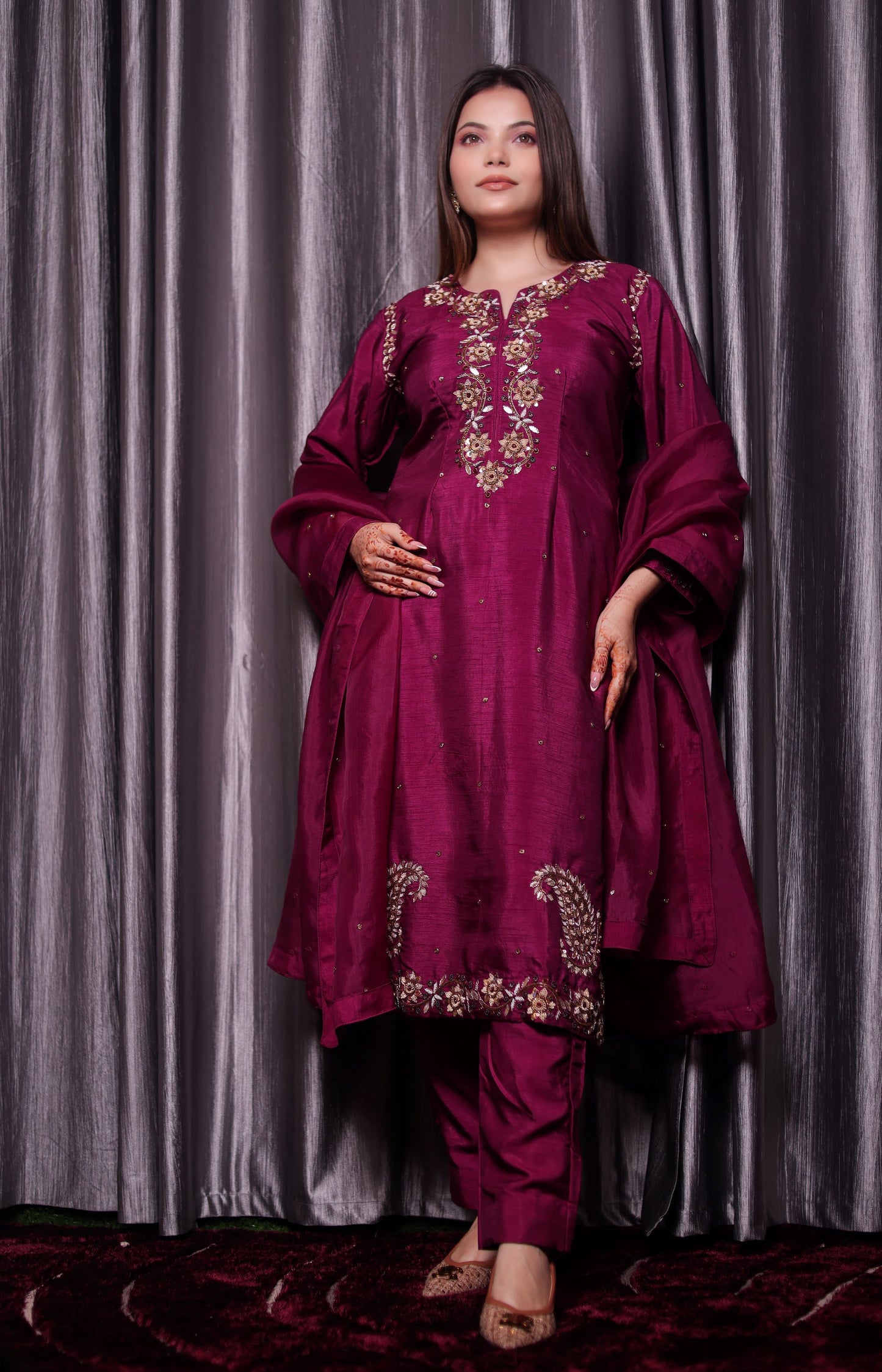 Elegant Black Pink Kurta Set with Intricate Zardozi Work