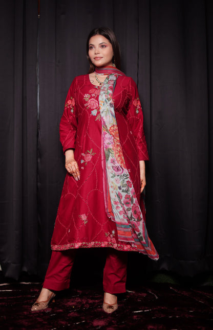 Reddish Pink Kurta Set with Beautiful Thread Work